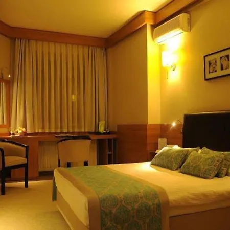 Otantik Otel Basri-3