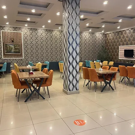 Madi Hotel-2