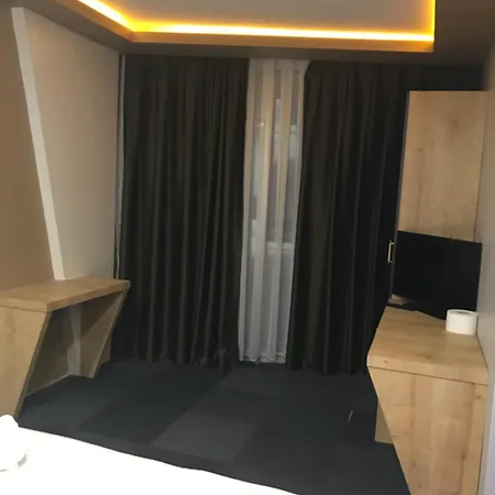 Marit Blue Otel-2
