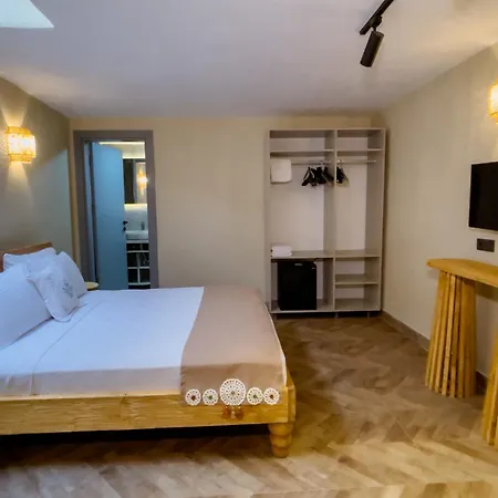 Trina Talles Hotel Alacati - Luxury Design Adult Only-2