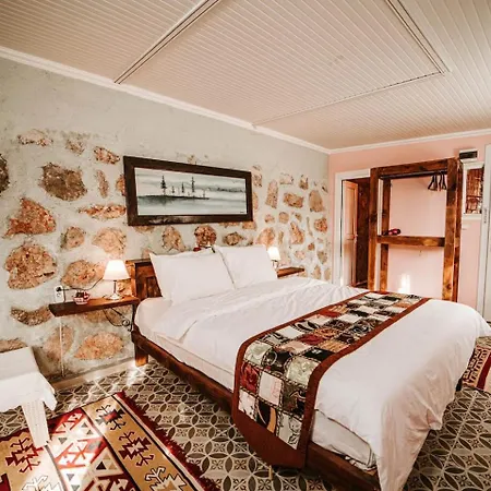 Begonvilla Bungalows-3
