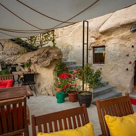 Shiraz Cave Cappadocia-2