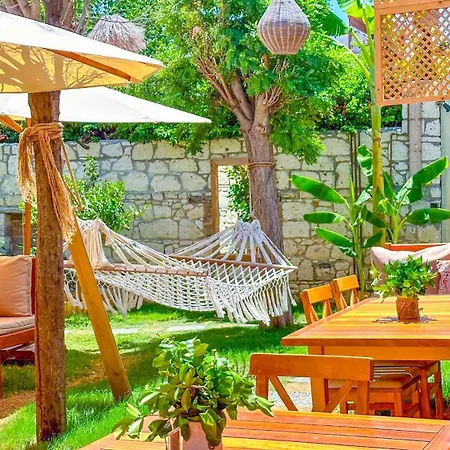 Banana Alacati Food & Stay - Adults Only-2