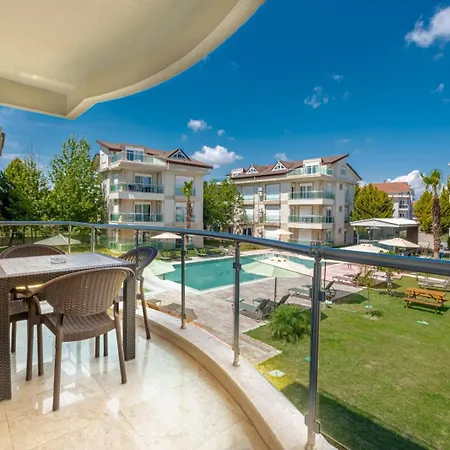 Belek Deluxe Suit-3