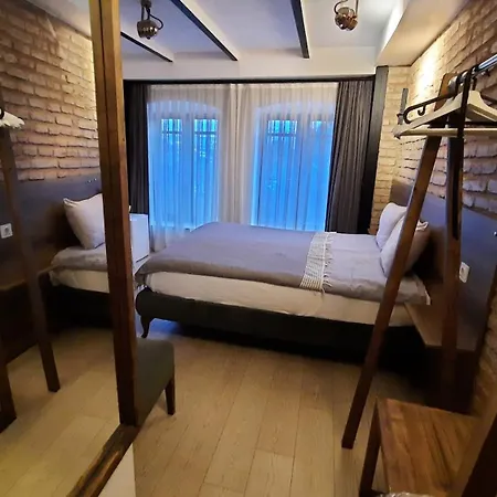 Fanus Suites Karakoey-3