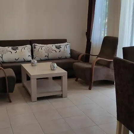 Sirma Family Apart Hotel-2