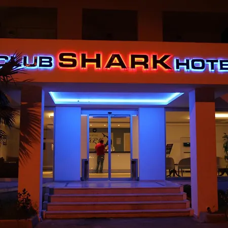 Club Shark Hotel-2