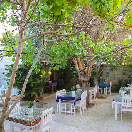 Alaçatı Kiyikiyi Butik Otel-3