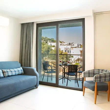 Queen Residence By Important Group Travel-3