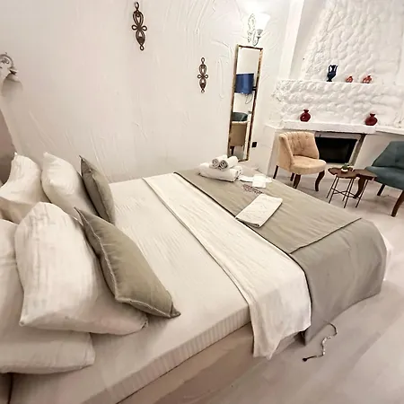 Tek Han Alacati-2