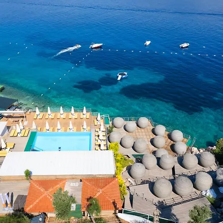 Greenbeach Hotel-3