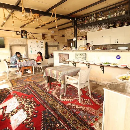 Lucky Luke Stone House-2