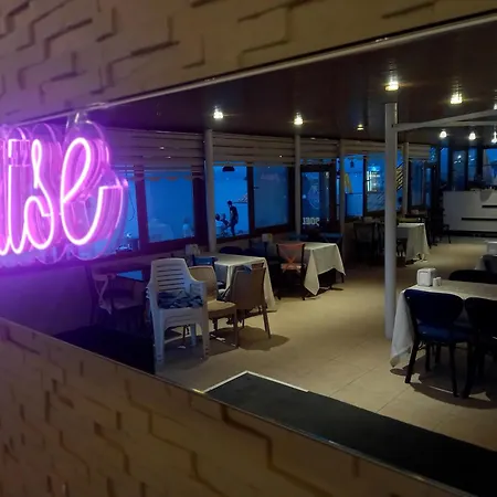 Paradise Hotel Akcay-3