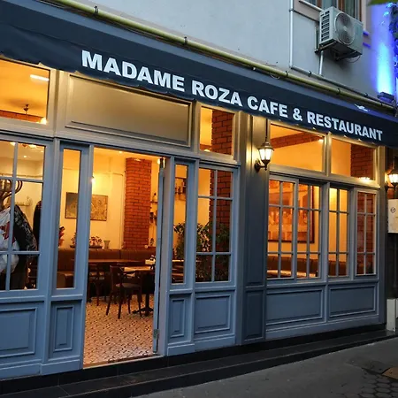 Madame Roza-2