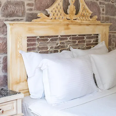 Cunda Mor Limon Otel-3