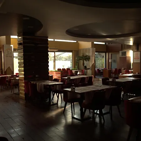Liv Suit Hotel-3