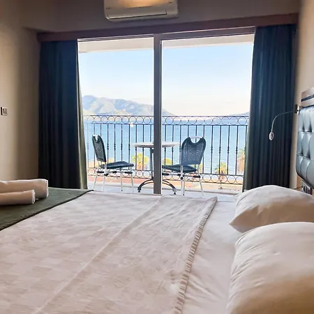 Aurasia Sea Side Hotel-2