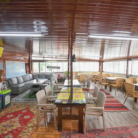 Anz Guest House Pansiyon-3