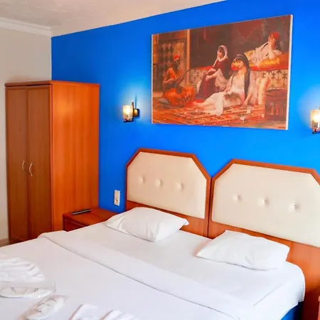 Rebetika Hotel & Bistro-3