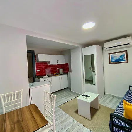Izan Villa Bakis Apartments-3