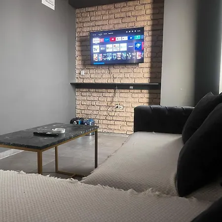 216 Hill Suites-2