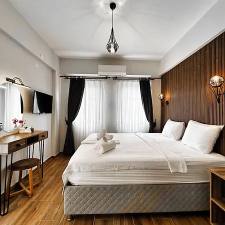 Tinos Otel&Bağ Evi 12 Yaş Üstü-3