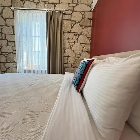 Sulty's Alaçatı Köyiçi-3