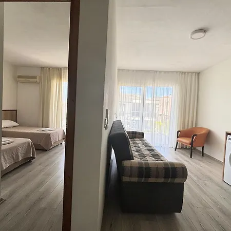 Fora Apart Otel Cesme-3