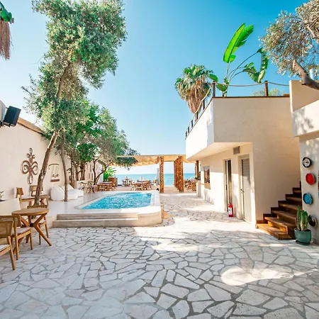 Demanor Hotel Adult Only-2