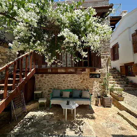 Courtyard Kalkan-3