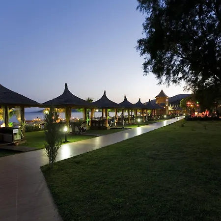 Latanya Park Resort-2