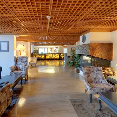 Montana Pine Resort-2