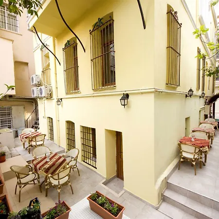 Hotel New House-3