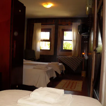 Akropolis Guest House-2