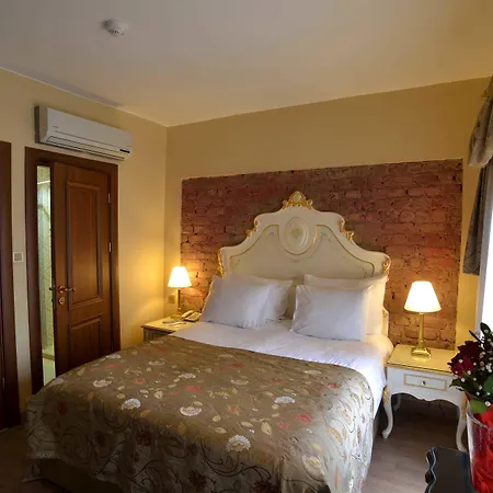 By Murat Royal Hotel Galata-3