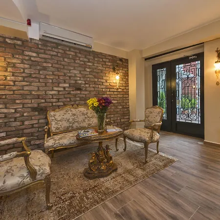 By Murat Royal Hotel Galata-2