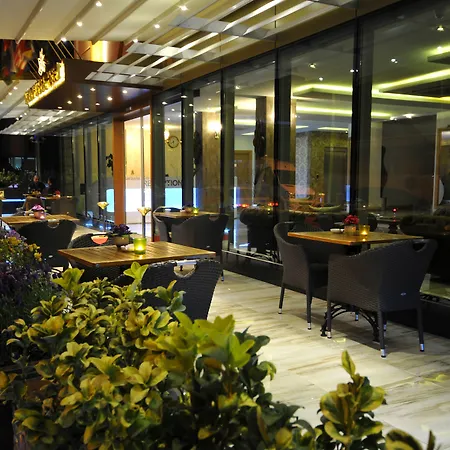 Golden Deluxe Hotel-2