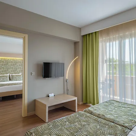 Waterplanet Hotel & Aquapark-3