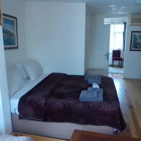 Eagles Budget Home-2