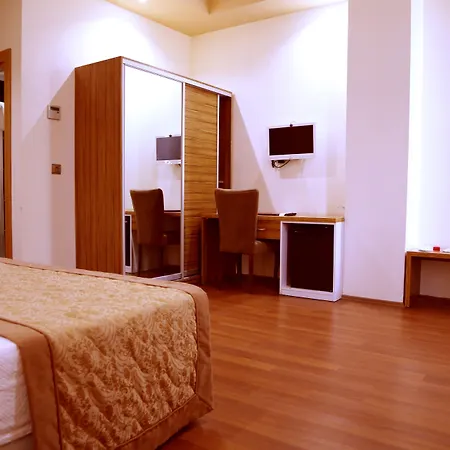 Hotel Golden King-3