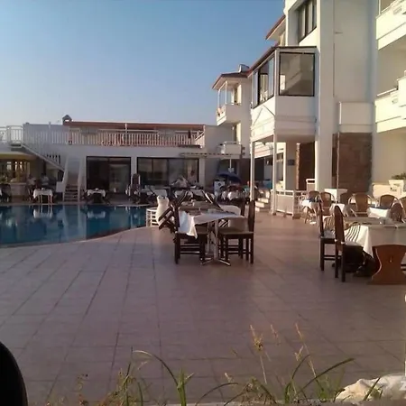 Victoria Suite Hotel & Spa-3