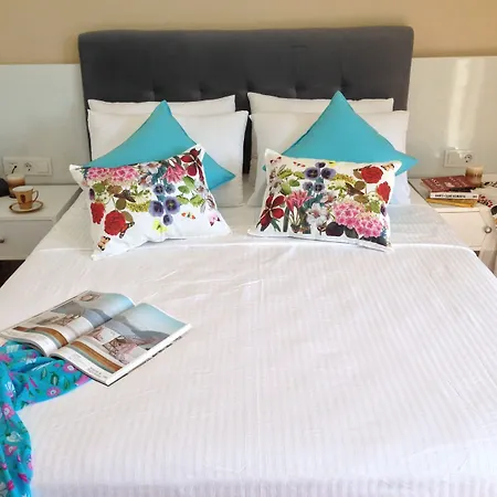 Lavender'S Lodge Hotel-2