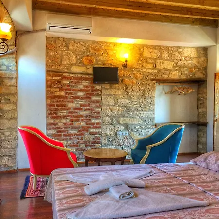 Parmis Boutique House-2