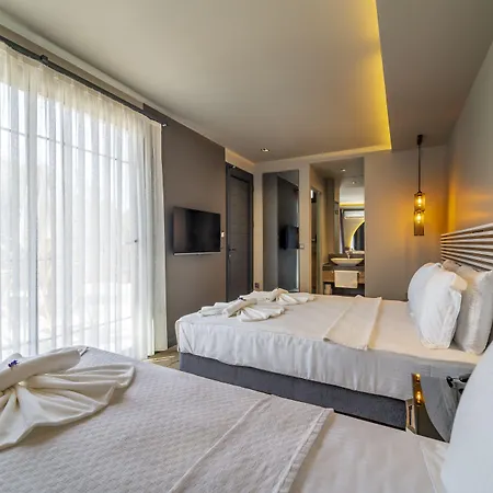 S3 Seahorse Beach Club-3