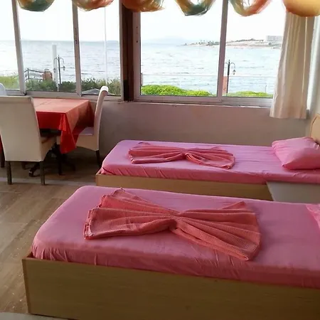Yona Motel-3