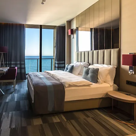 Vista Hotel-3