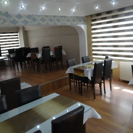 Meta Hotel-2