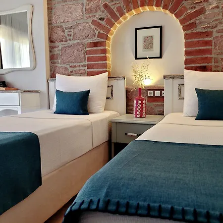Cunda Rooms Butik Otel-3