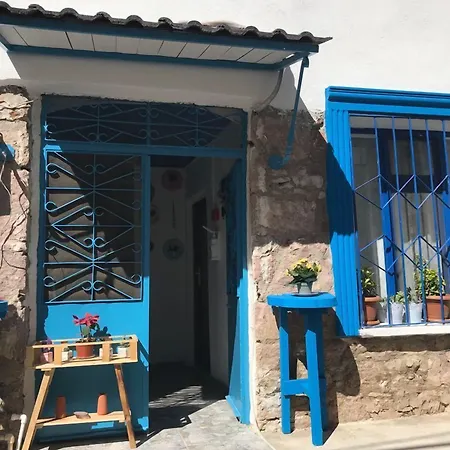 Ayvalik Moda Pansiyon-2