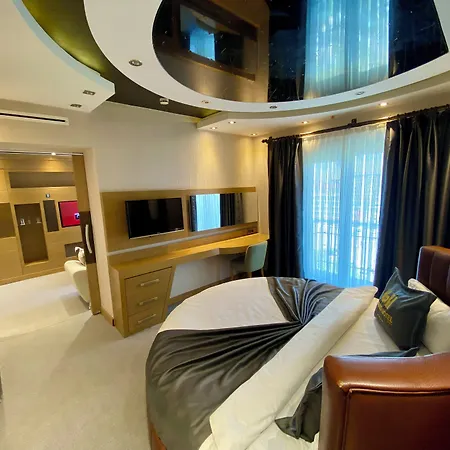 Grand Hotel Van-3